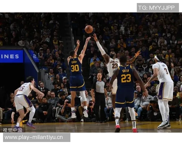 NBA2003赛季回顾:传奇球员的崛起与经典对决的精彩瞬间